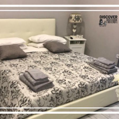 Discover Partenope Napoli Bagian luar foto